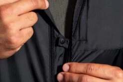 Brooks Men's Fusion Hybrid Jacket (211299) 14 Brooks Men's Fusion Hybrid Jacket (211299) -Saucony Store 211299 001 D6 Fusion Hybrid Jacket