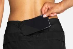 Brooks Women's Chaser 5" Short 16 Brooks Women's Chaser 5" Short -Saucony Store 221465 001 D2 Chaser 5in Short