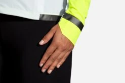 Brooks Women's Carbonite Jacket - Icy Grey/Black/Nightlife (221493030) -Saucony Store 221493 030 D2 Carbonite Jacket