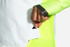 Brooks Women's Carbonite Vest - Icy Grey/Black/Nightlife (221498030) -Saucony Store 221498 030 D2 Carbonite Vest