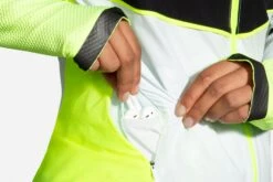 Brooks Women's Carbonite Vest - Icy Grey/Black/Nightlife (221498030) -Saucony Store 221498 030 D3 Carbonite Vest