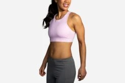 Brooks Women's Drive 3 Pocket Run Bra (350080) 34 Brooks Women's Drive 3 Pocket Run Bra (350080) -Saucony Store 350080 560 MA Drive 3 Pocket Run Bra