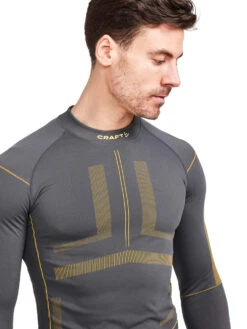 Craft Men's Active Intensity Crewneck Baselayer -Saucony Store CraftMensCrewneckBaselayerTide Drake3