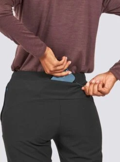 Janji Women's Mercury Track Pants - Midnight (WP03A-F21-MID) 12 Janji Women's Mercury Track Pants - Midnight (WP03A-F21-MID) -Saucony Store JANJI WP03A 05 MIDNIGHT 720x 62b31552 dffe 46c6 86d9 30cbee1c6d21