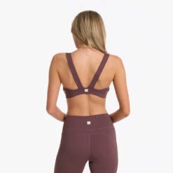 Vuori Women's Stride Bra 7 Vuori Women's Stride Bra -Saucony Store VW1036CHN 06629 1200x crop center jpg