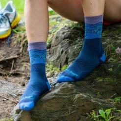 Darn Tough Women's Glide Micro Crew - Midnight (1058-MIDNIGHT) -Saucony Store abjy18kenb1yt4zmd1ud 1800x1800 ca7fdd54 184f 4df2 b508 f313aefe5d2d