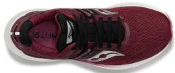 Saucony Women's Triumph 20 -Saucony Store ezgif.com gif maker 2022 09 13T160037.451