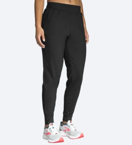 Brooks Women's Momentum Thermal Pant 4 Brooks Women's Momentum Thermal Pant - Image 4