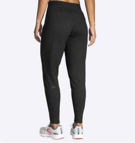 Brooks Women's Momentum Thermal Pant 3 Brooks Women's Momentum Thermal Pant - Image 3
