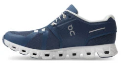 On Running Women's Cloud 5 -Saucony Store on running womens coloud 5 running shoe blue white 2