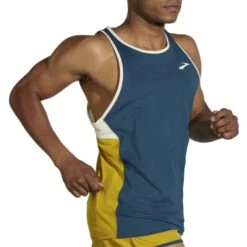 Brooks Men's Atmosphere Singlet -Saucony Store www brooksrunning com 211384 428 mv atmosphere singlet mens sleeveless running top 2